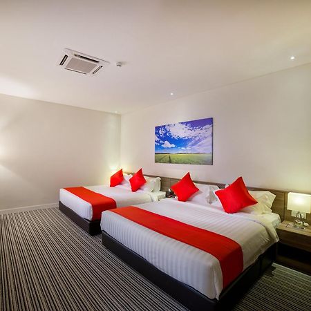 Riccarton Capsule Hotel Kuala Lumpur Exterior foto